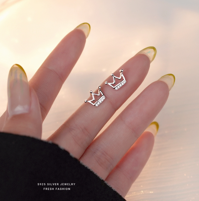 Crown Stud Earrings