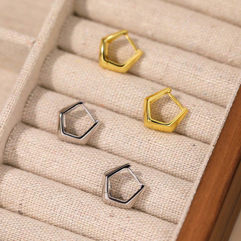 Open hoop earring