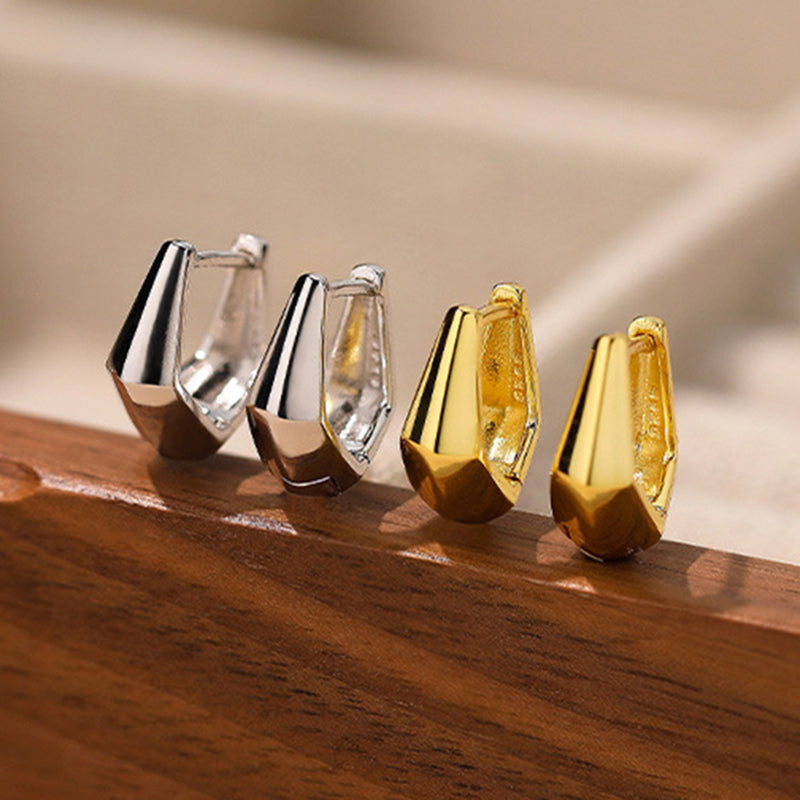 Open hoop earring