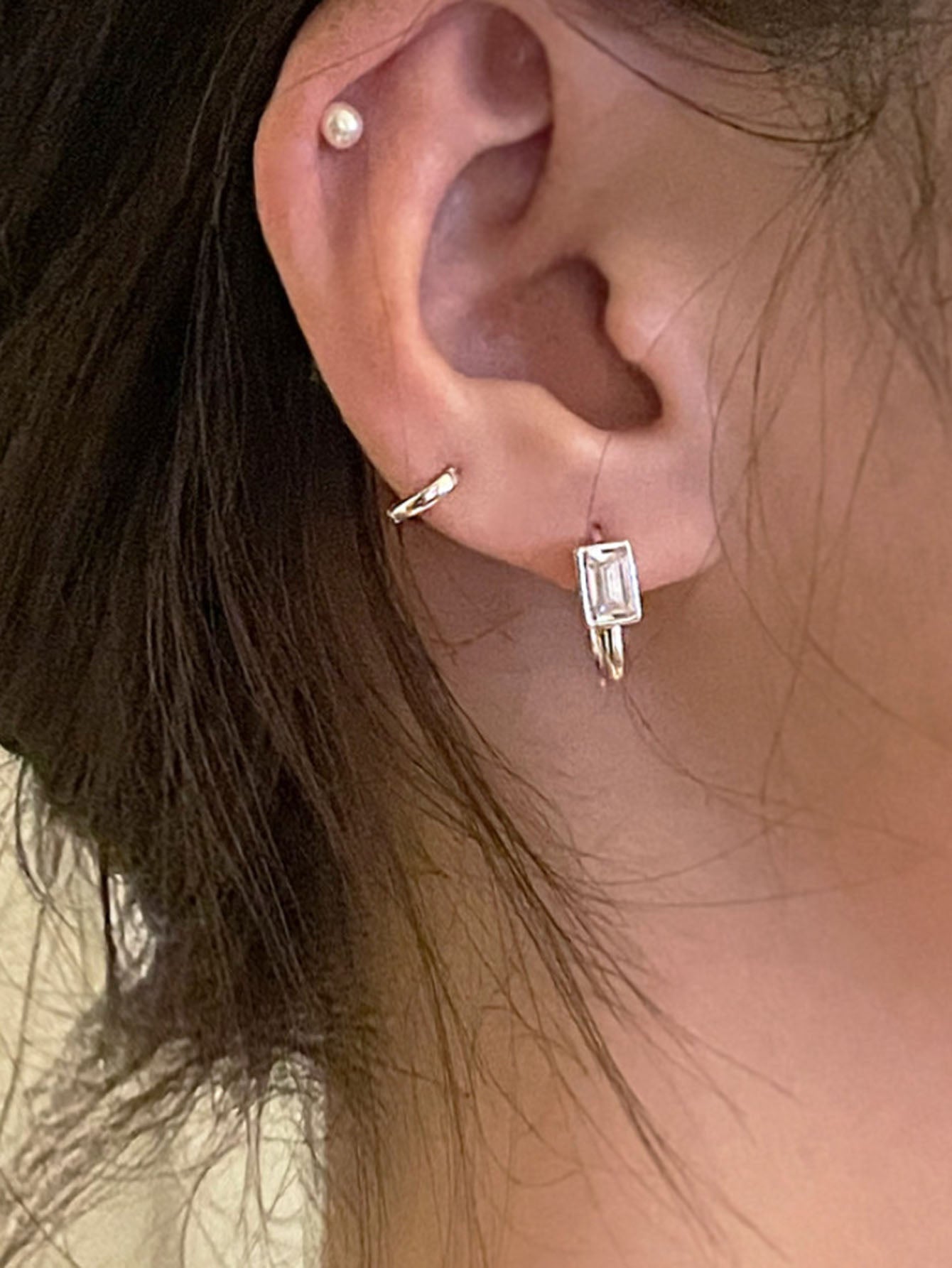 Minimal Hoop with Stone