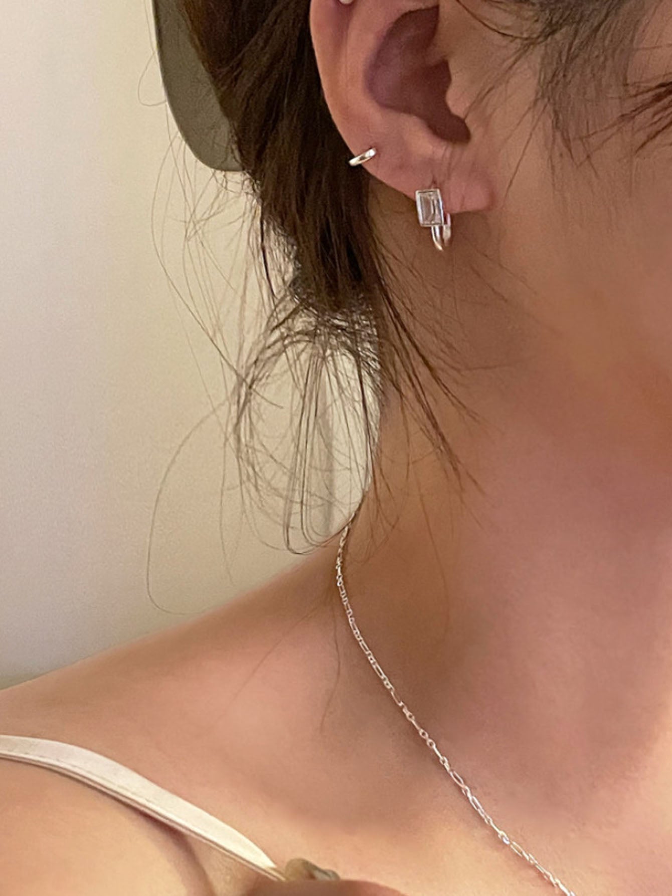 Minimal Hoop with Stone