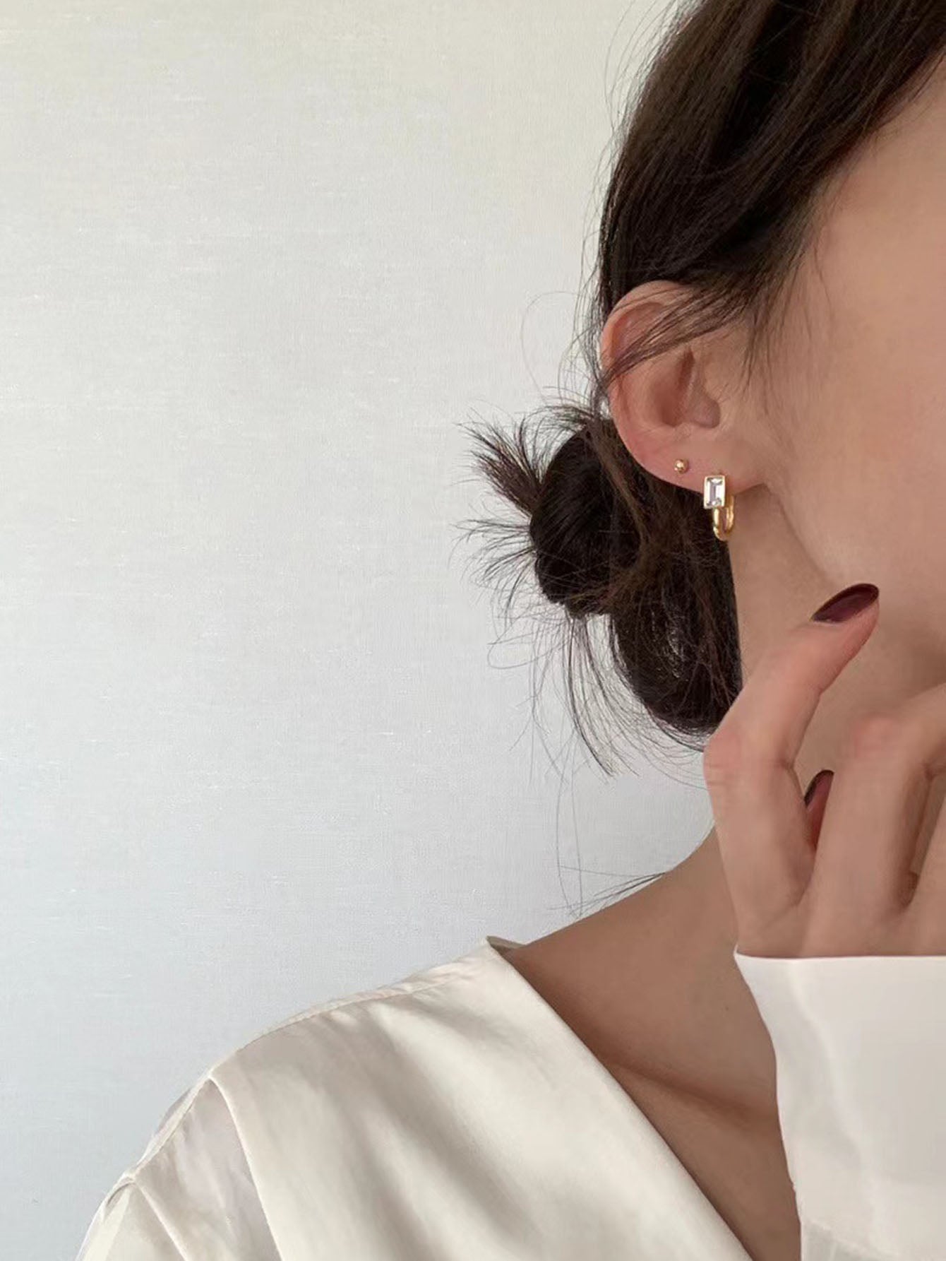 Minimal Hoop with Stone