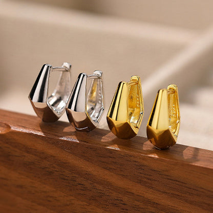 Open hoop earring