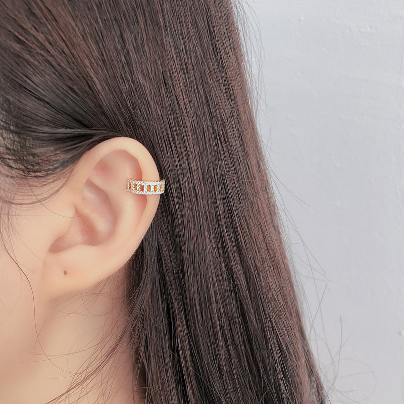 Huggie Ear Cuff